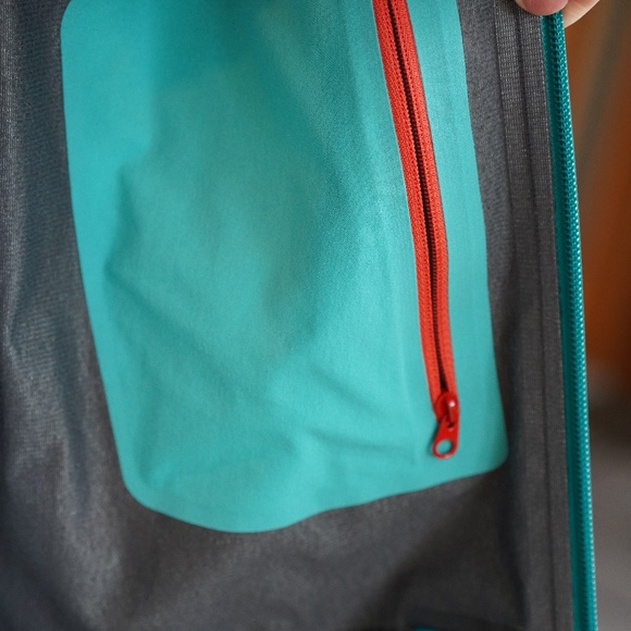 Arc'teryx Goretex Ski Jacket - Picture 6 of 7